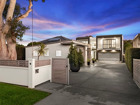 Burraneer 4 Bedroom Sophisticated Family Oasis in Prime Burraneer Location