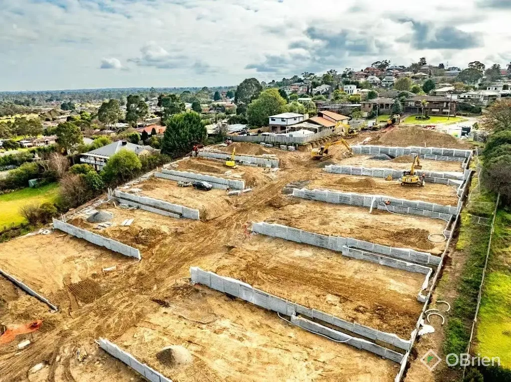 Ferntree Gully 珍稀大地 16336㎡ 建筑规划许可 尽享Dandenong Ranges美景 毗邻繁华购物中心 BUILD YOUR DREAM HOME WITH BREATHTAKING VIEWS