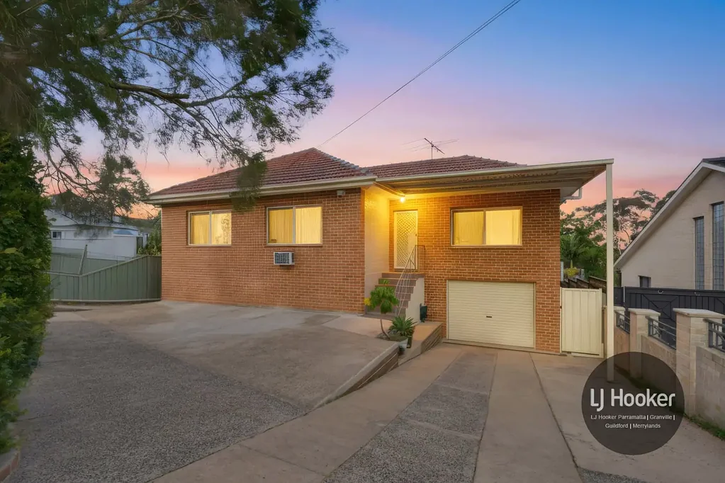 Pendle Hill 5Zimmer RENOVATED FAMILY HOME WITH SELF-CONTAINED LOWER-LEVEL RETREAT ON 623.4SQM