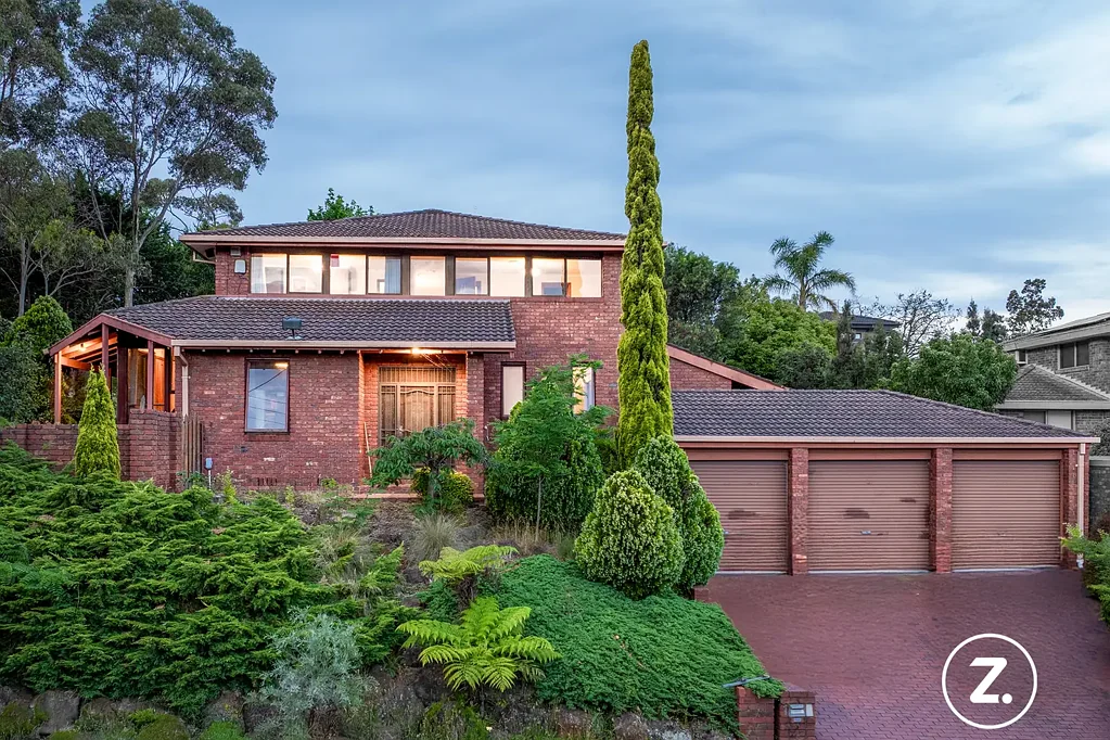 Glen Waverley 5Zimmer Unlimited Potential in Prime Glen Waverley Location