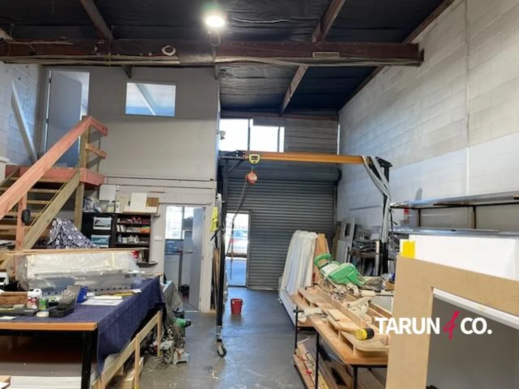 Pakuranga Affordable 115sqm Unit + 3 Car Parks