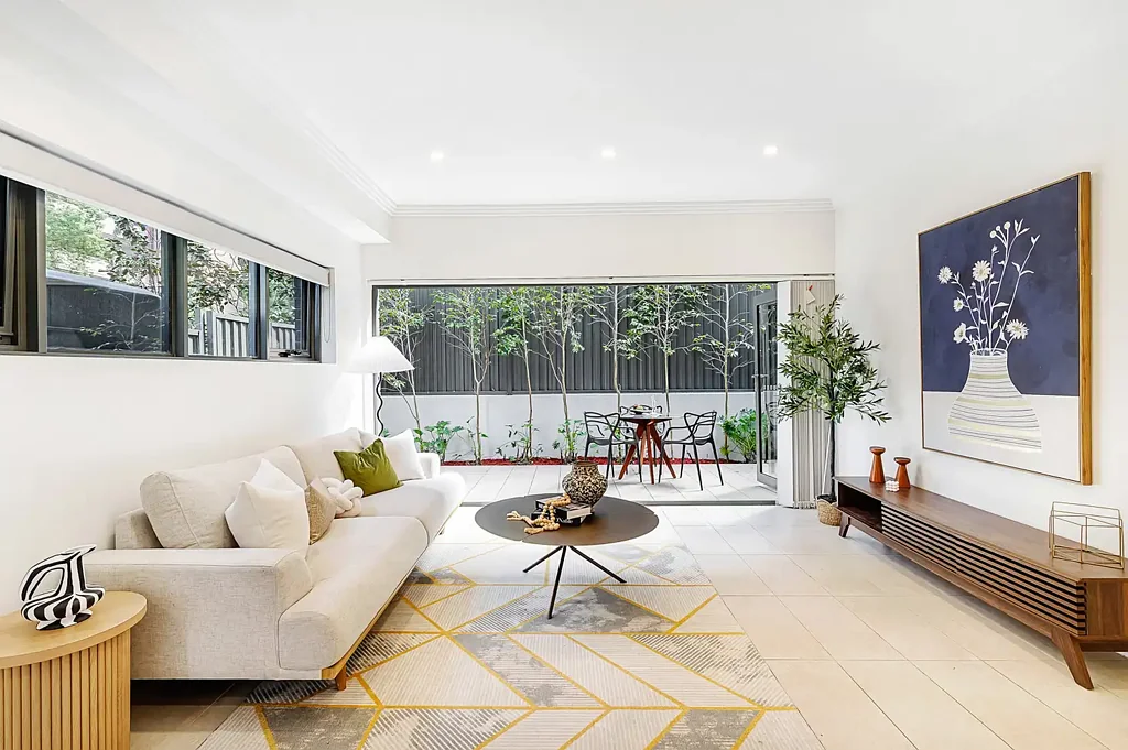 Hornsby 3ห้องนอน Walk to Everything - A Rare Opportunity in Unbeatable Prime Location!
