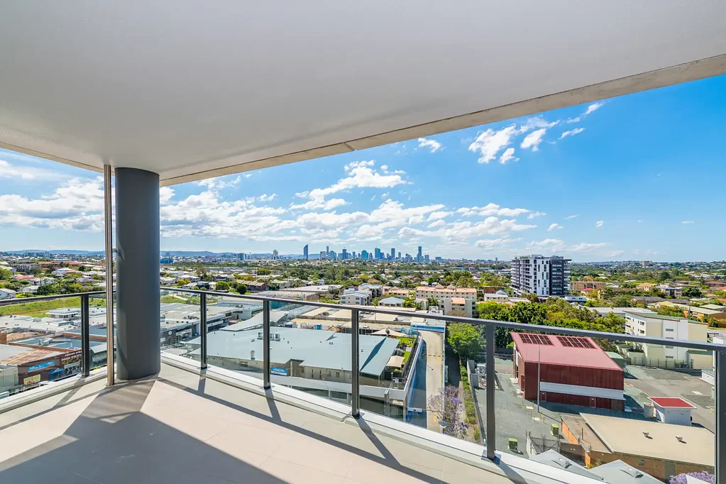 2 BED, 2 BATH 1 carpark Central Tower Stunning City Views!