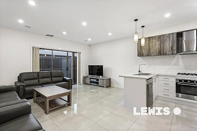 ਹੋਰ - 2A JAMES ST, FAWKNER VIC 3060