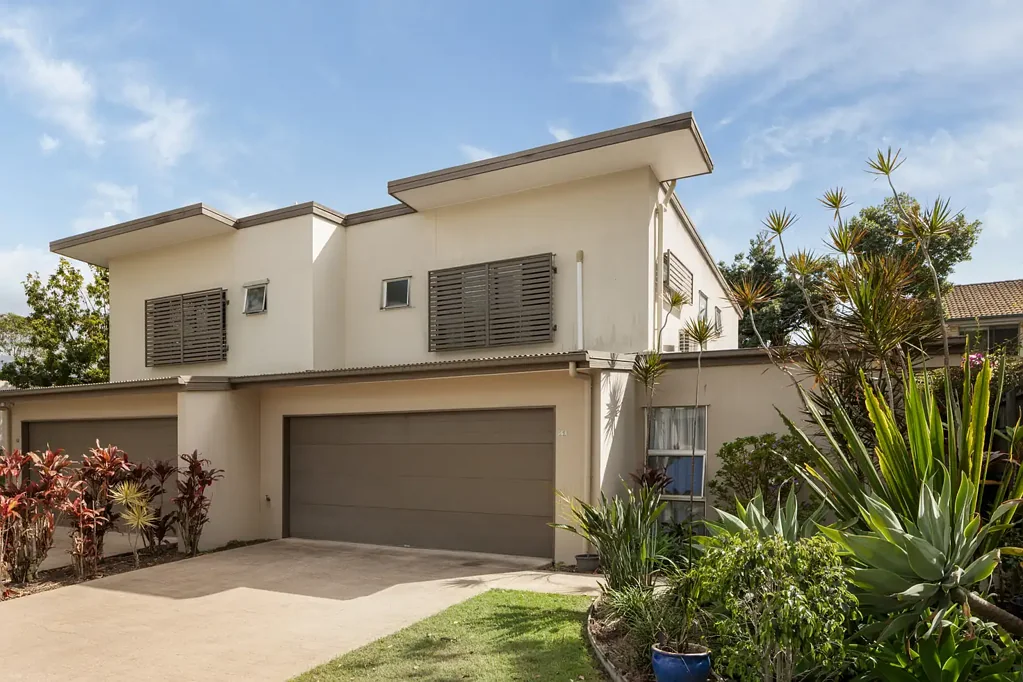 Bracken Ridge 3બેડરૂમ Spacious Townhouse Living with a Private Backyard & Double Garage