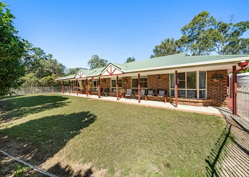 Mount Hallen 4房 10英亩4卧室住宅，娱乐者的天堂 - 供水、围场和棚屋 10 acres 4 bedroom home entertainers delight - water, paddocks & shedding