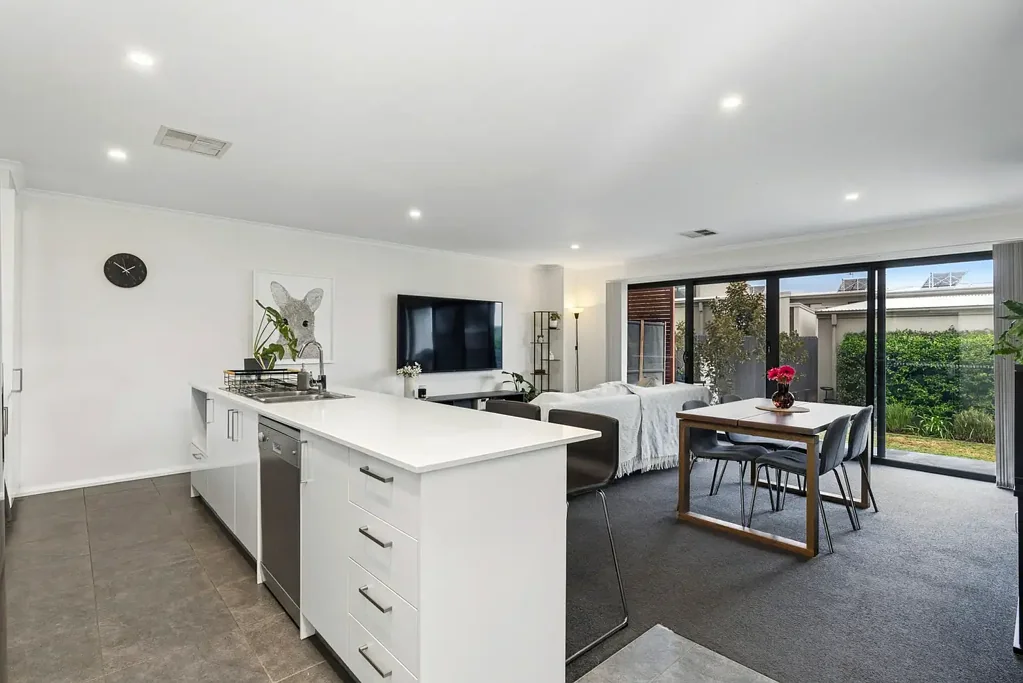 26 Taggart Terrace, Coombs, ACT 2611