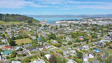 压力山大！新西兰这个地区人口迎来“井喷”，住房缺口或达5000套！
