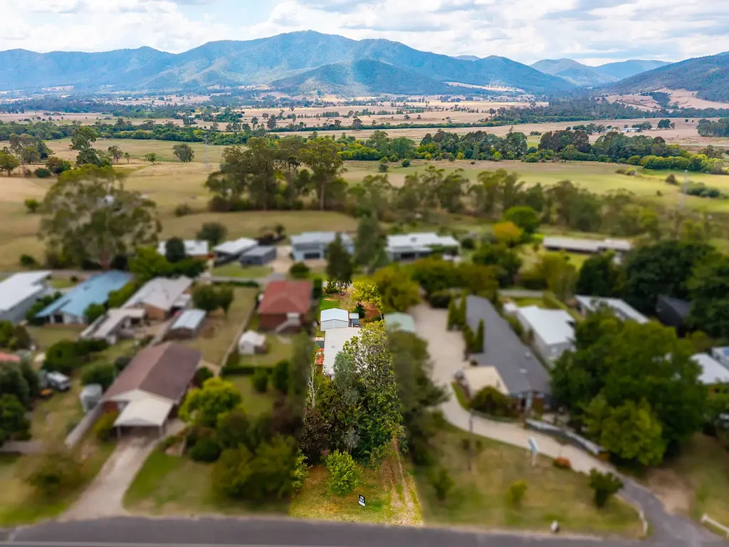 Tawonga South 3 Bedroom Tawonga South Home with Space & Potential