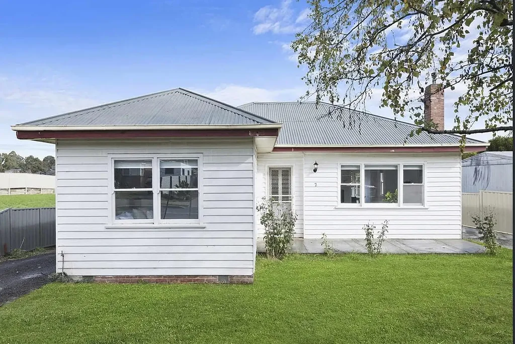 Sun-Filled 3-Bedroom Home with Outdoor Entertaining Space for Lease