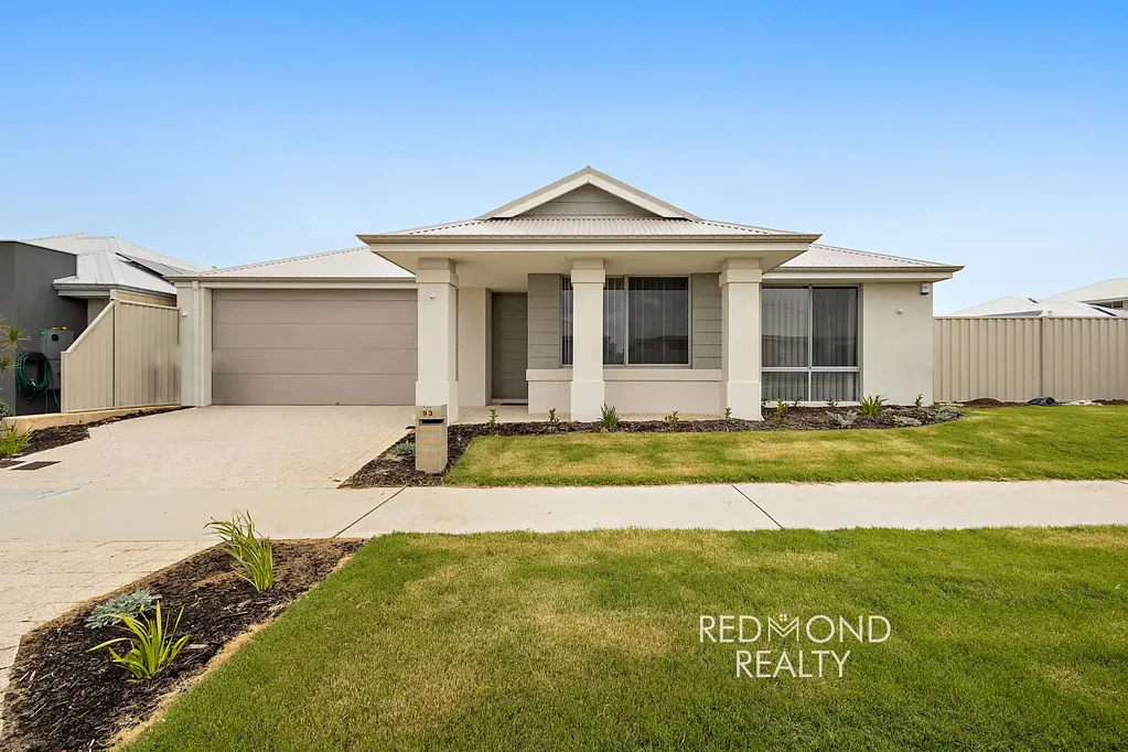 Alkimos 5Habitaciones Coastal Luxury Meets Family Functionality – Rare 5 Bedroom Opportunity!