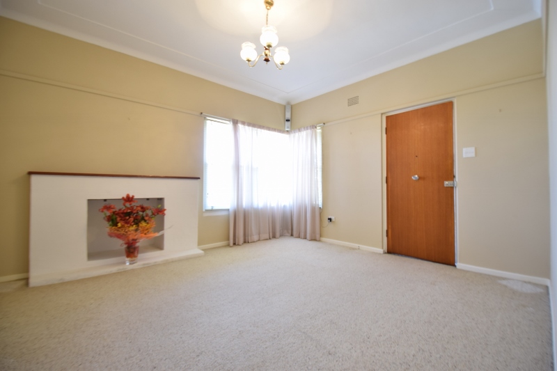 32 ANZAC AV, DENISTONE NSW 2114, 0房, 0浴, House