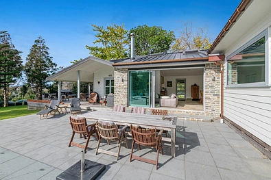 Secluded Matakatia Estate