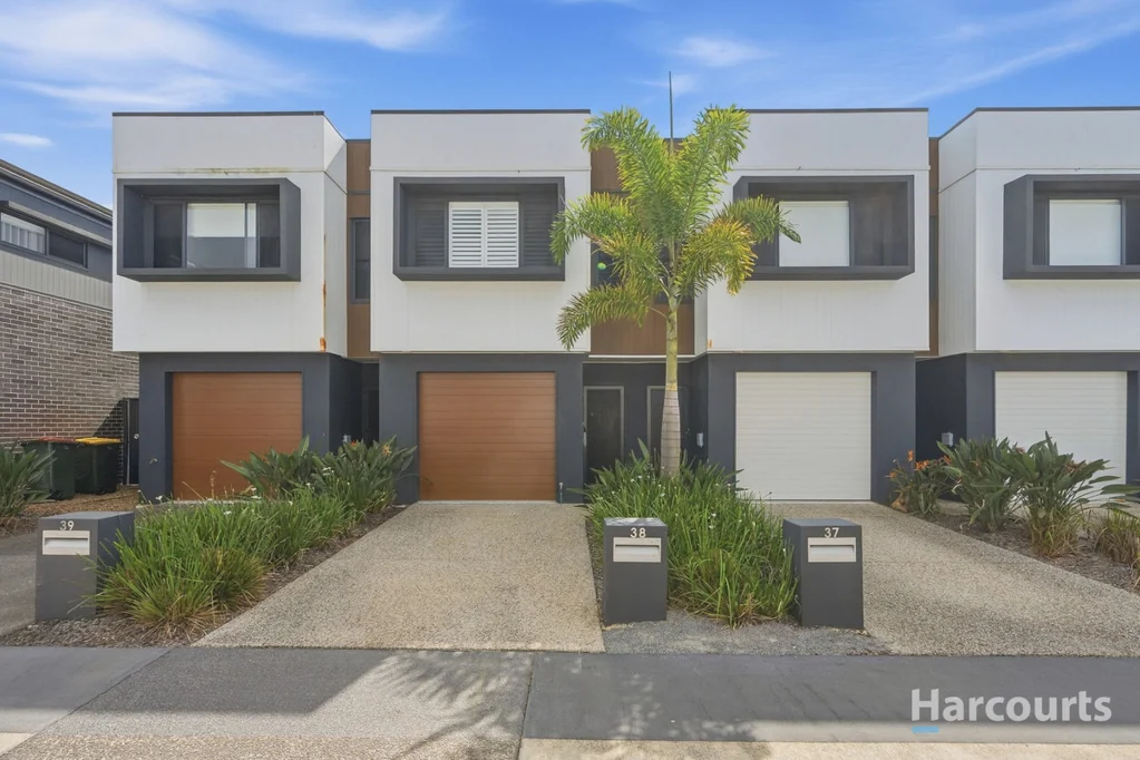 Bridgeman Downs 3ਬੈੱਡਰੂਮ Stunning Owner Occupied Townhome with Sparkling Onsite Swimming Pool