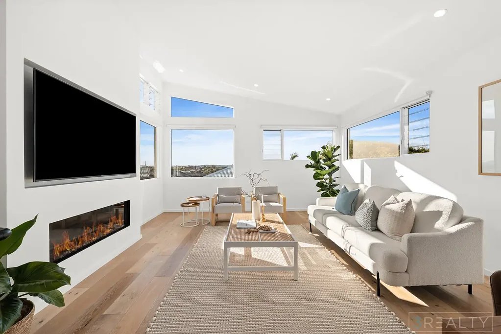 Caves Beach 4ਬੈੱਡਰੂਮ Designed for the Ultimate Seaside Lifestyle. Experience breathtaking ocean views and refined coastal living just 350 metres from the beach!