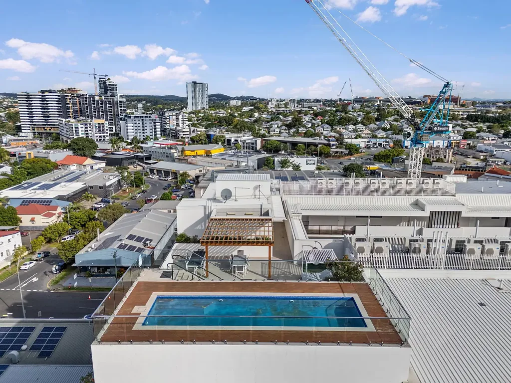 East Brisbane 1房  OPEN HOME CANCELLED. Beautiful Apartment With A City View!
