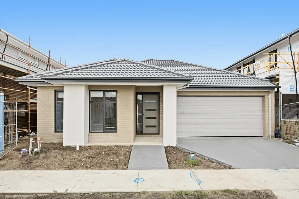 Brand New Family Living with Space, Style & Outdoor Entertaining