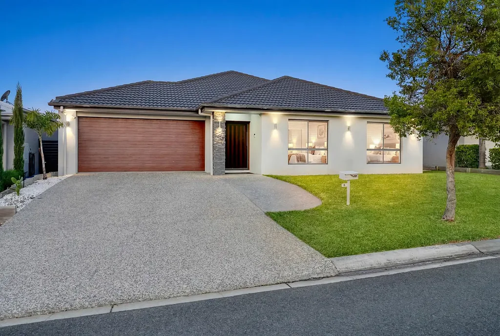 Burpengary East 4Moenga The Complete Family Package in Burpengary East!