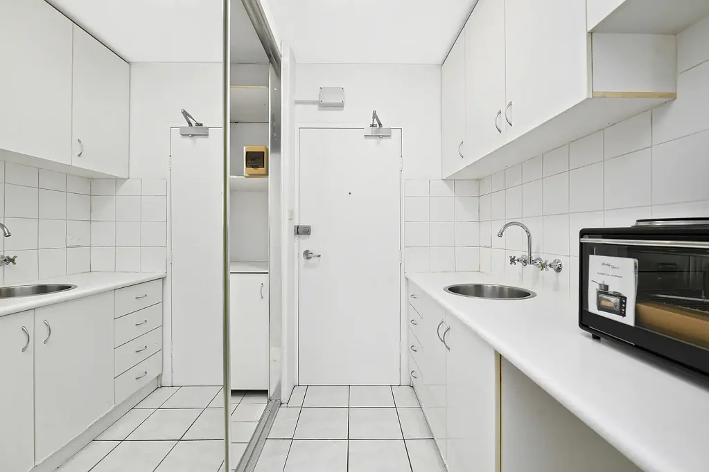 Studio Apartment in the heart of Annandale