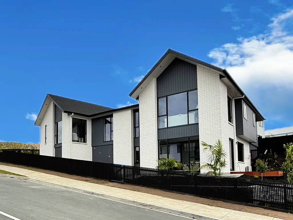 Millwater 6房  The Ultimate Blend of Elegance Living