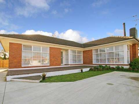 Spacious Standalone Home with Room to Breathe!
