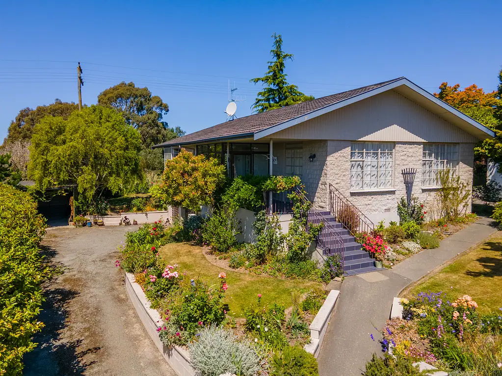 Marchwiel 3Kwarto Immaculate 3 bedroom Summerhill Stone Home