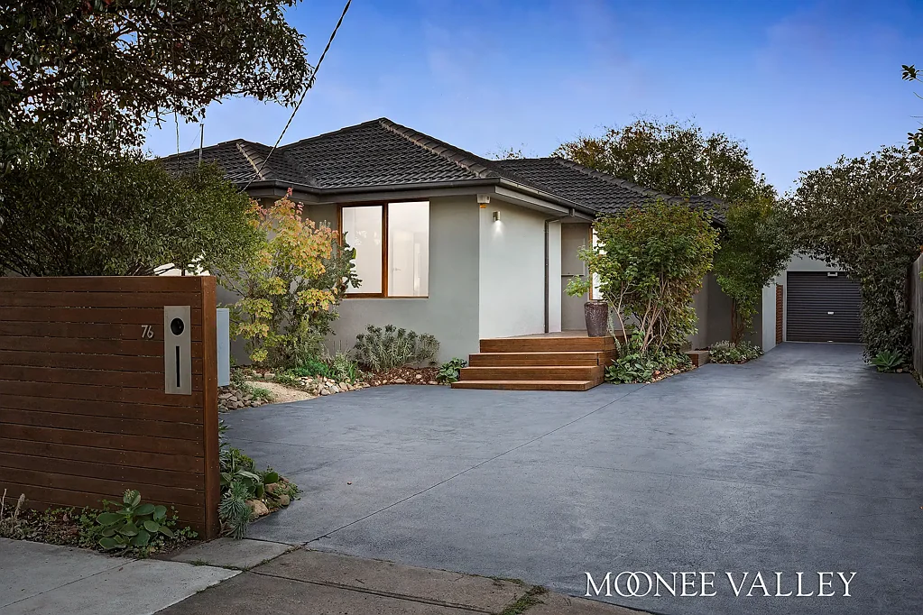 76 Montpellier Drive, Avondale Heights, VIC 3034