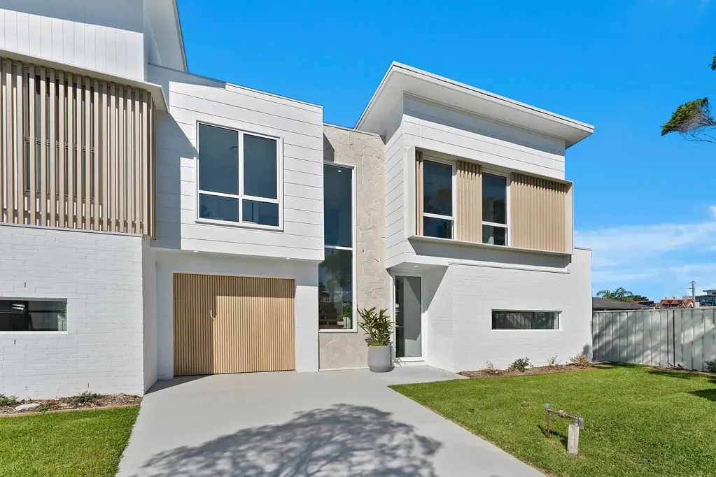 East Corrimal 4غرفة نوم Stylish New Duplex with Modern Finishes