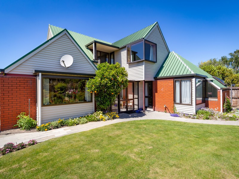 8 Bencard Place, Hoon Hay, Christchurch, 3 phòng ngủ, 2 phòng tắm