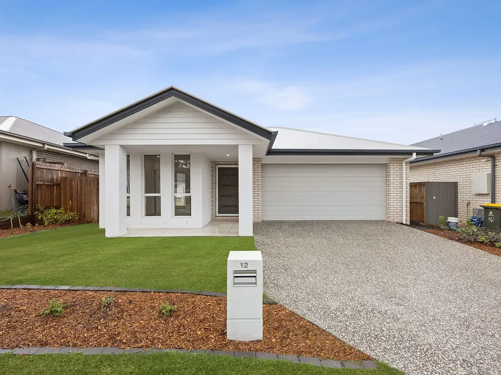 Collingwood Park 4房 宽敞451m²地块 四居室现代设计 采光充足厨房 室内外流动 后院灵活空间 主卧套间 优质装修 便利生活配套 太阳能系统 Beautiful & Bold - Open Home Saturday (23rd) from 9.00am - 9.30am