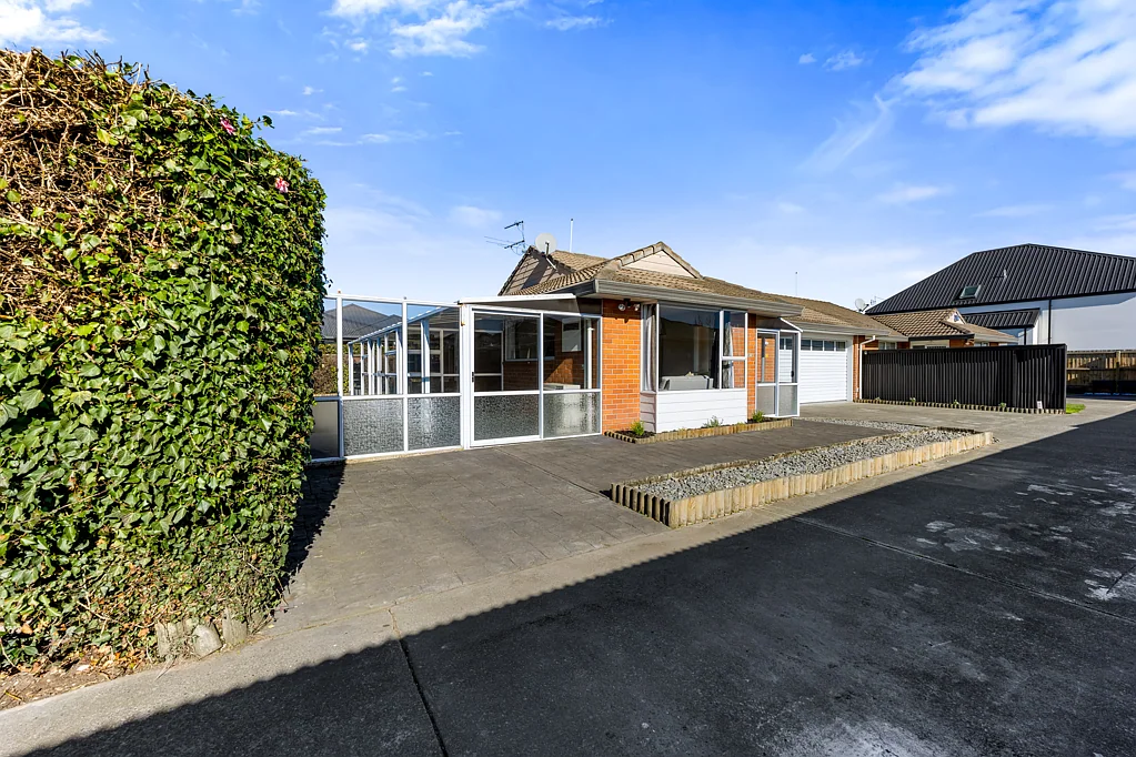 Hornby 3房  Easy living, excellent location