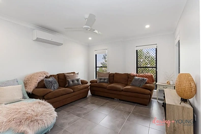66 Peak Cct, Cosgrove, QLD 4818, 4房, 2浴, House