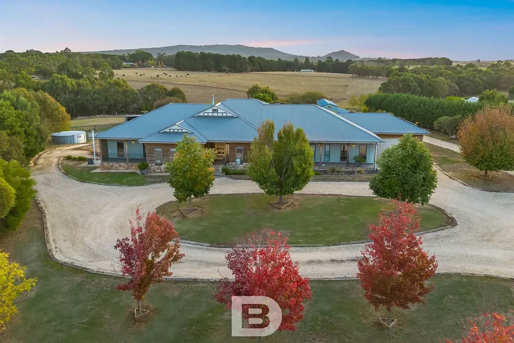 Romsey 5房  Quality country family living on 5 acres approx.