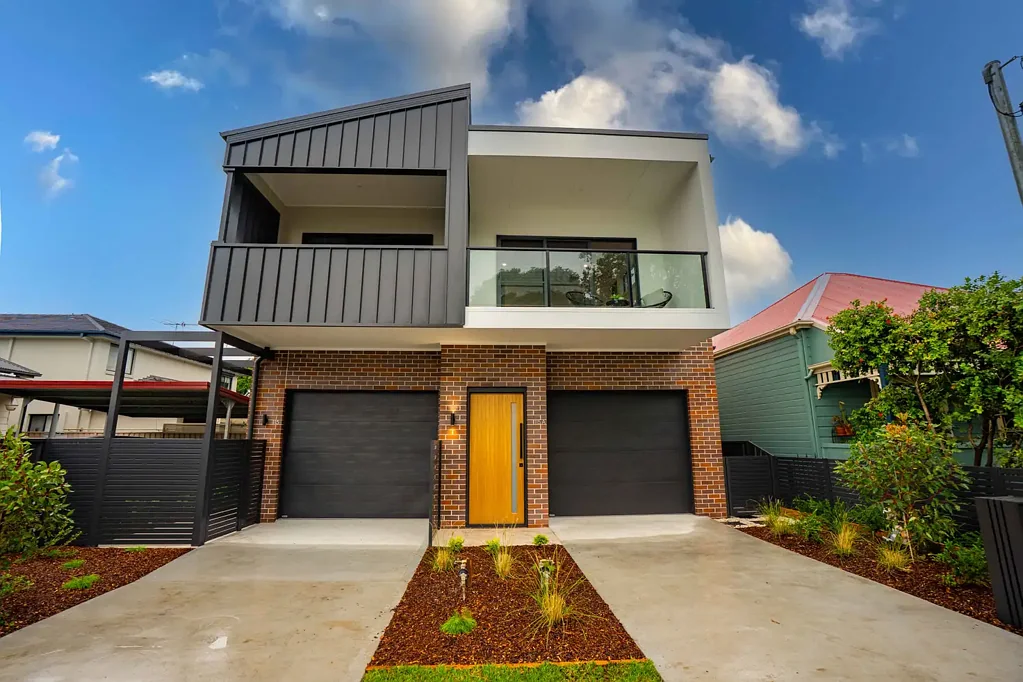 Hamilton 3ห้องนอน Luxury Lifestyle in a Torrens Title Duplex