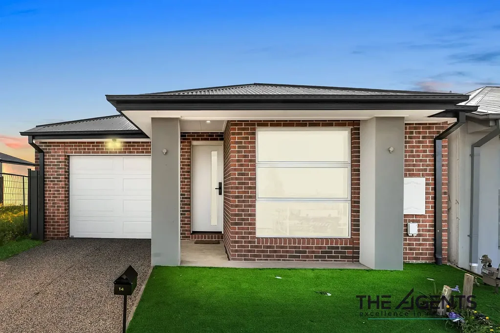 Step Into Style, Space and Comfort in Wattle Park Estate!