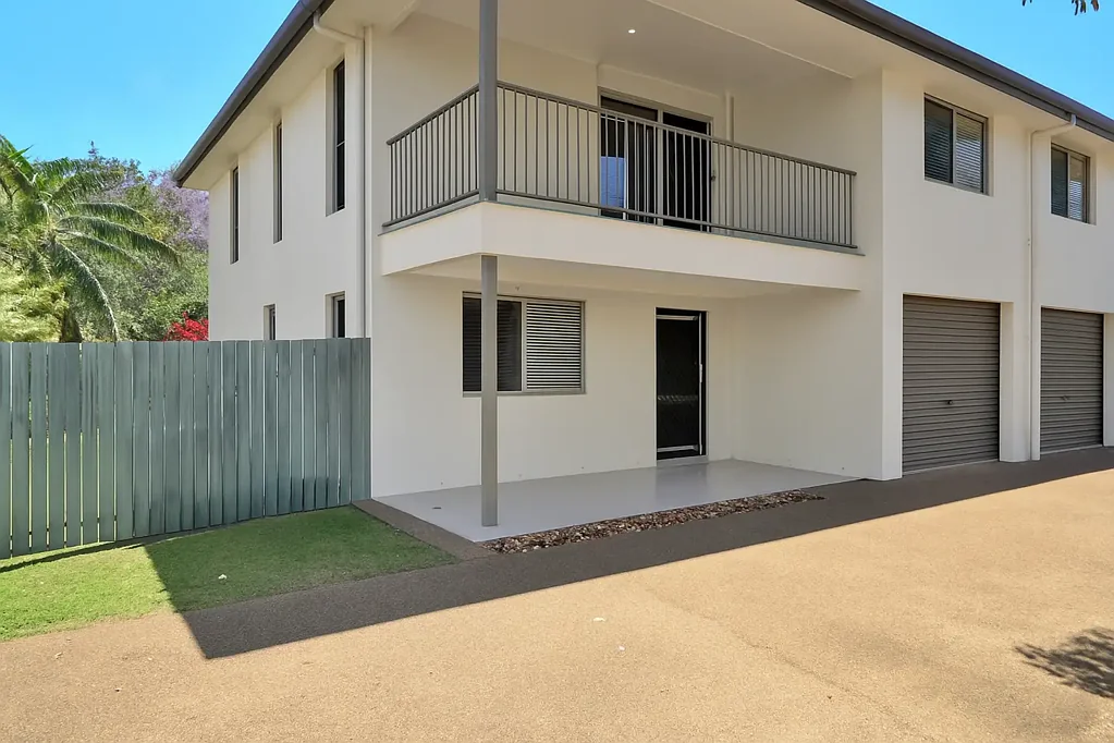 Bundaberg West 3房  RARELY OFFERED 3 BEDROOM, 3 BATHROOM UNIT IN CBD