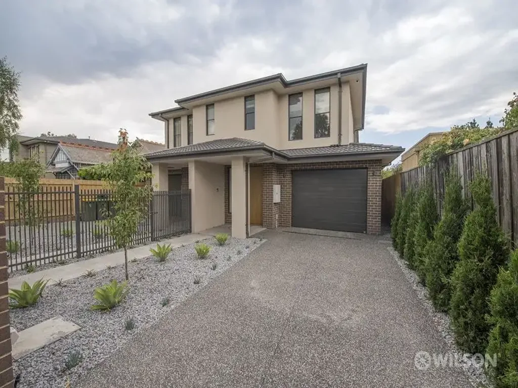 One Of A Kind Flawless Luxury Townhouse!