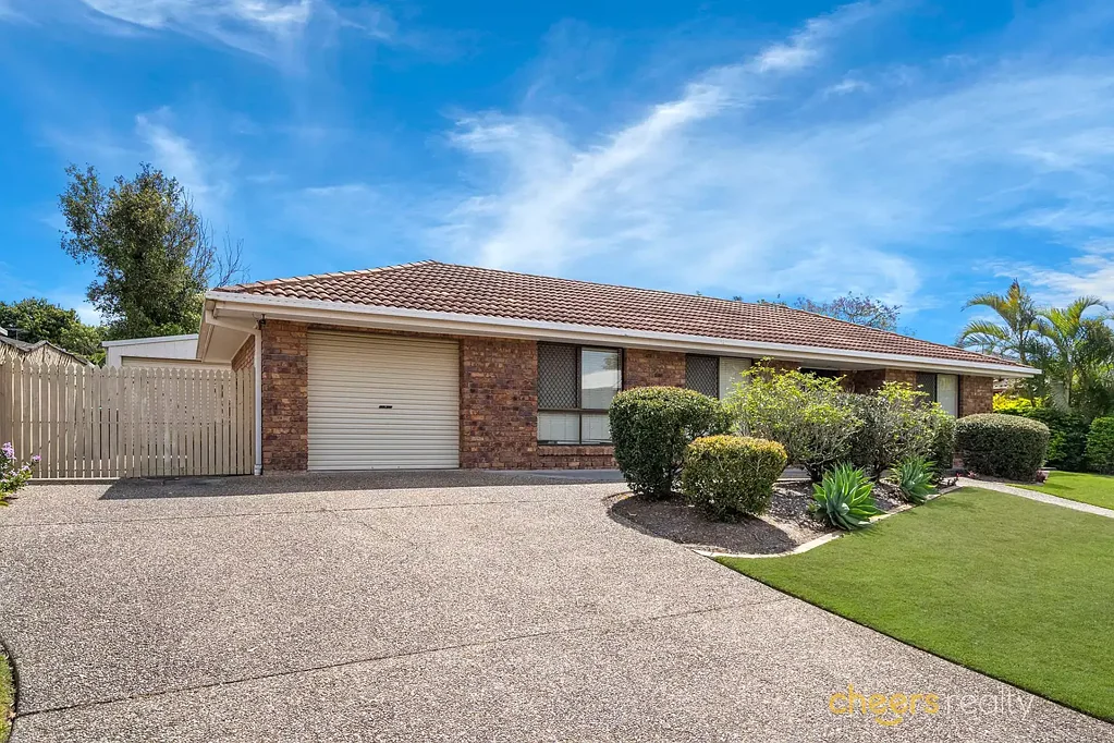 Spacious Family Home on a Large Block in a Quiet, Convenient Location