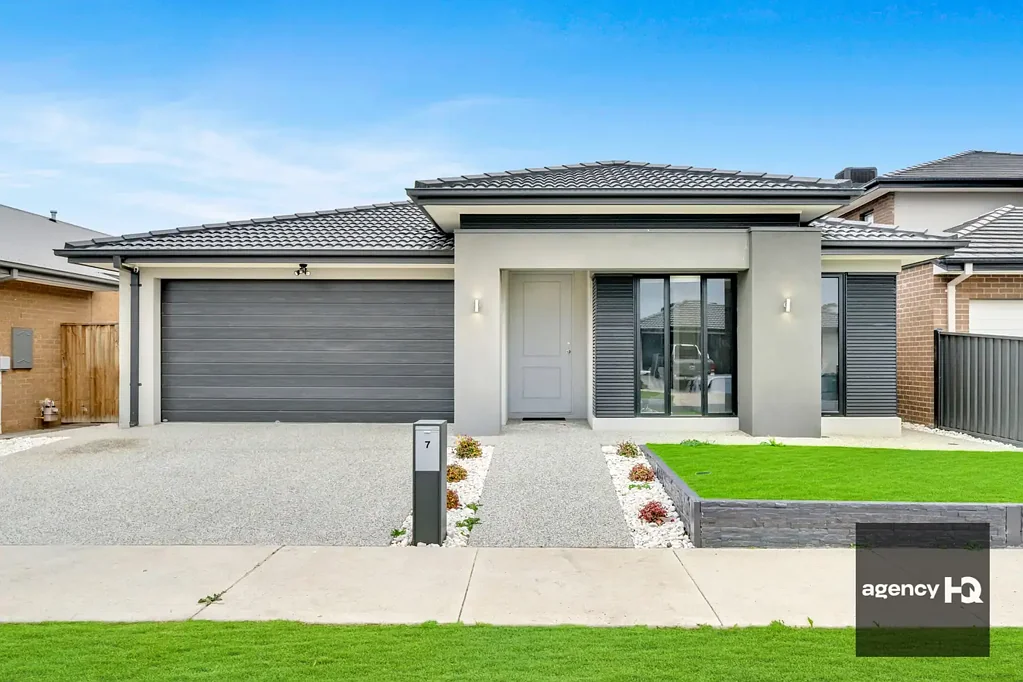 Stunning & Spacious Family Home!