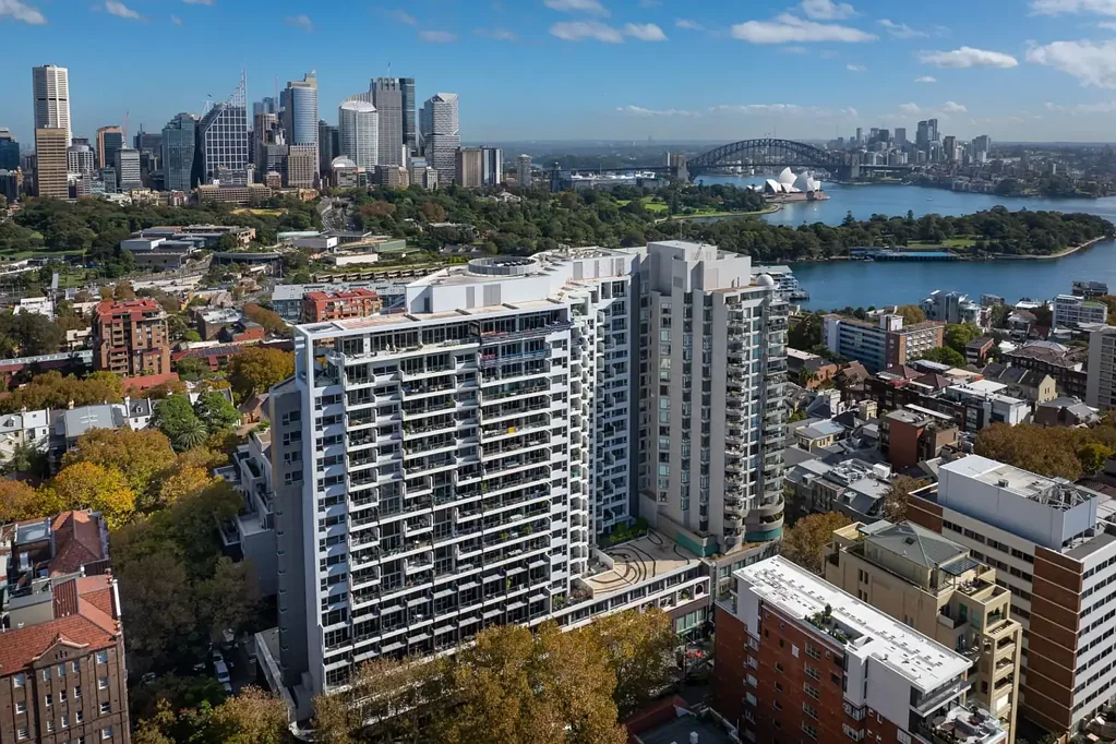 Two Bedroom Apartment with Harbour Bridge Views in the Luxurious "Ikon" Building