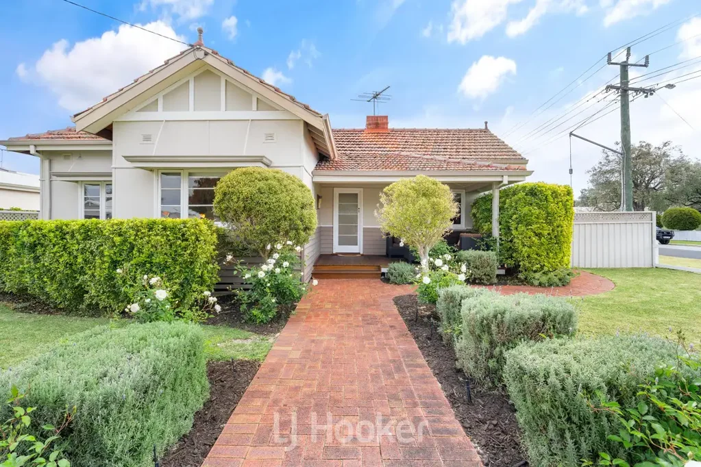 West Busselton 3 Bedroom Coastal Charm Meets Relaxed Beachside Living