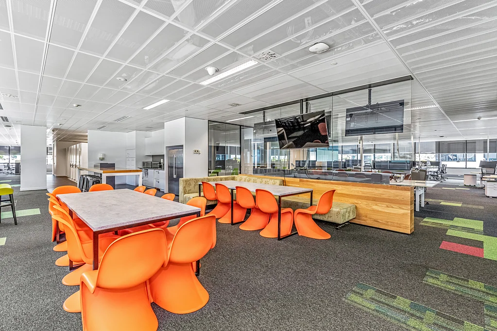 Auckland Central Lowest cost, fully-fitted floors – act now!