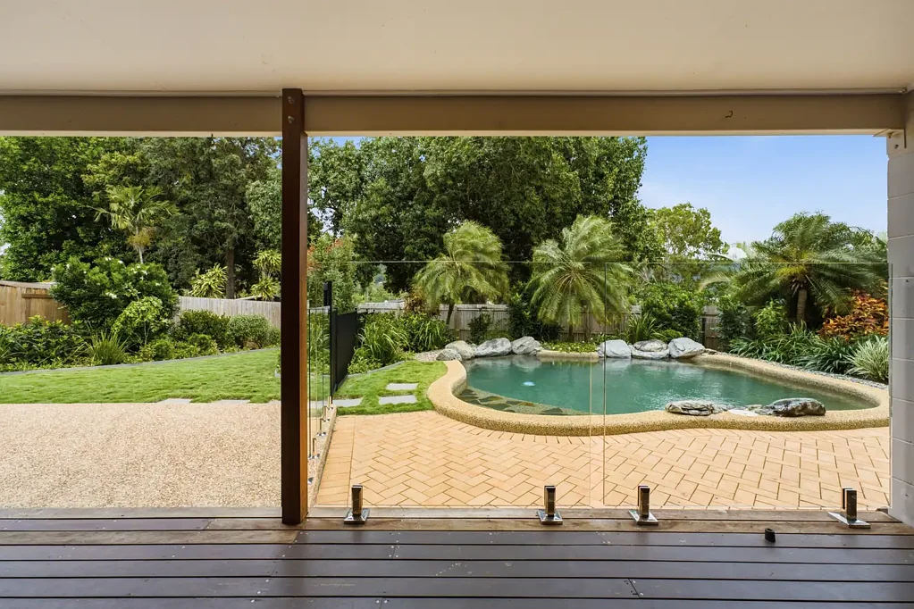 Trinity Beach 4房  Your Tropical Sanctuary Awaits at 9 Kitava Street, Trinity Beach