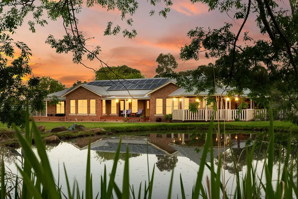Mudgee Glorious Acreage On Town Fringe With Added Income