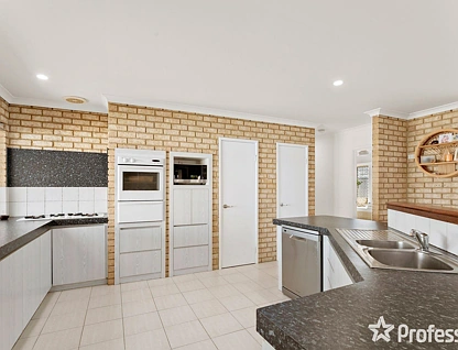29 Oaklands Avenue, Halls Head, Mandurah, 4 chambres, 2 salles de bain, House