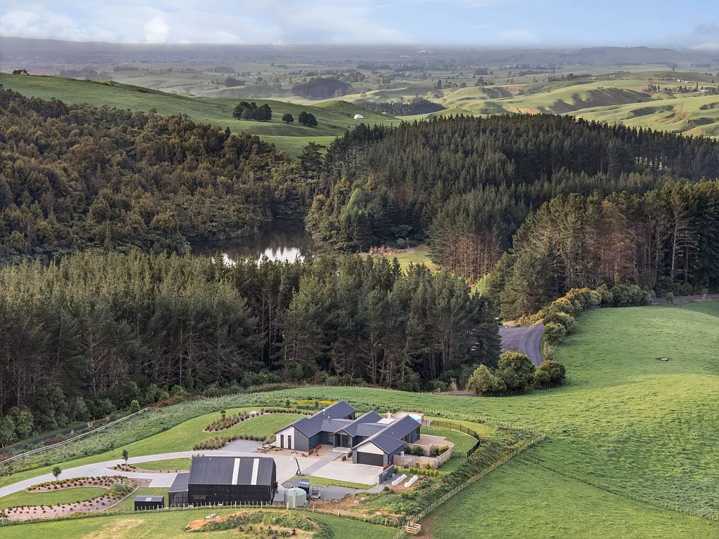 Cambridge  Dream home. Dream views.