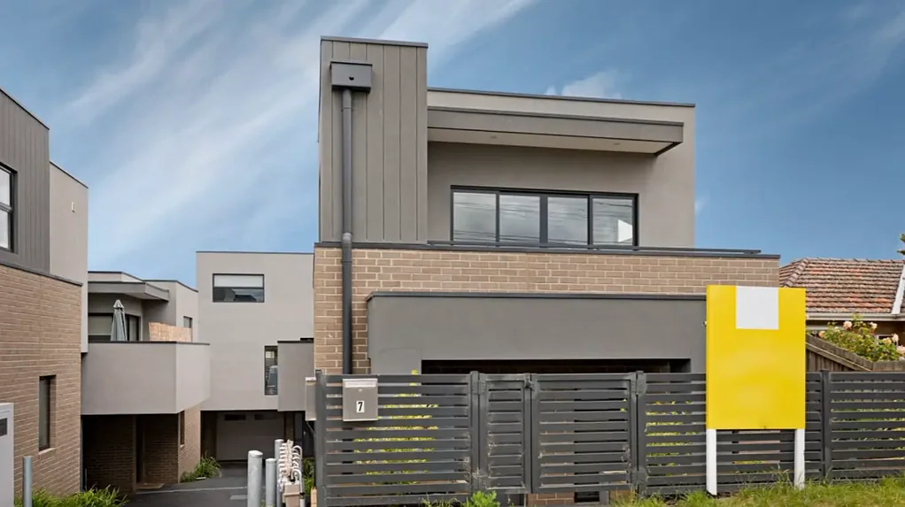 Modern Townhouse in a Prime Pascoe Vale Location