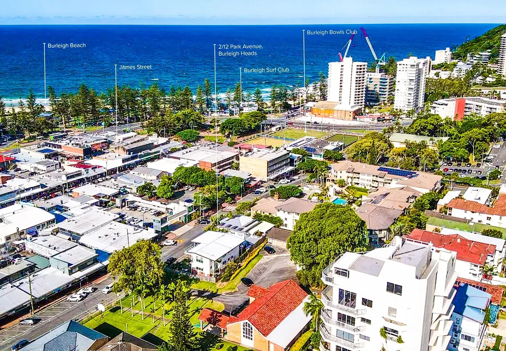 Burleigh Heads 2Habitaciones IN THE HEART OF BURLEIGH HEADS VILLAGE.
