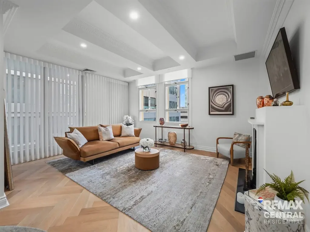 Brisbane City 2 Bedroom Exquisitely renovated apartment - MacArthur Chambers