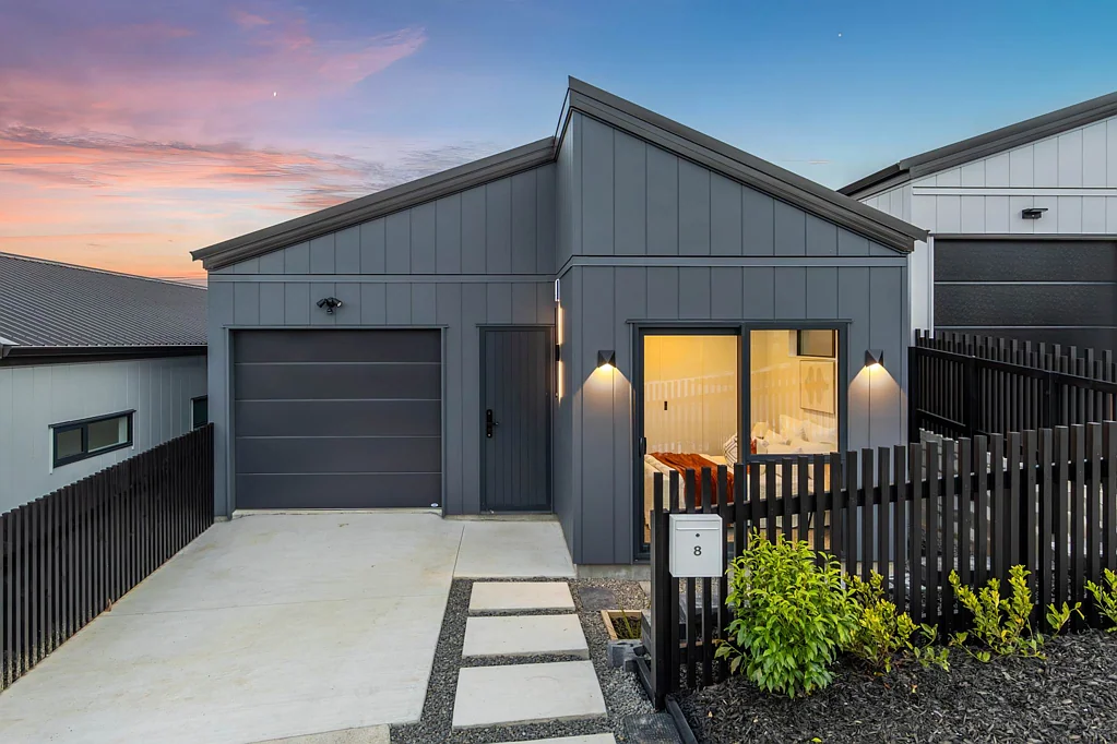 Orewa 4Moenga Elevated Single-Level Living with Stunning Outlook